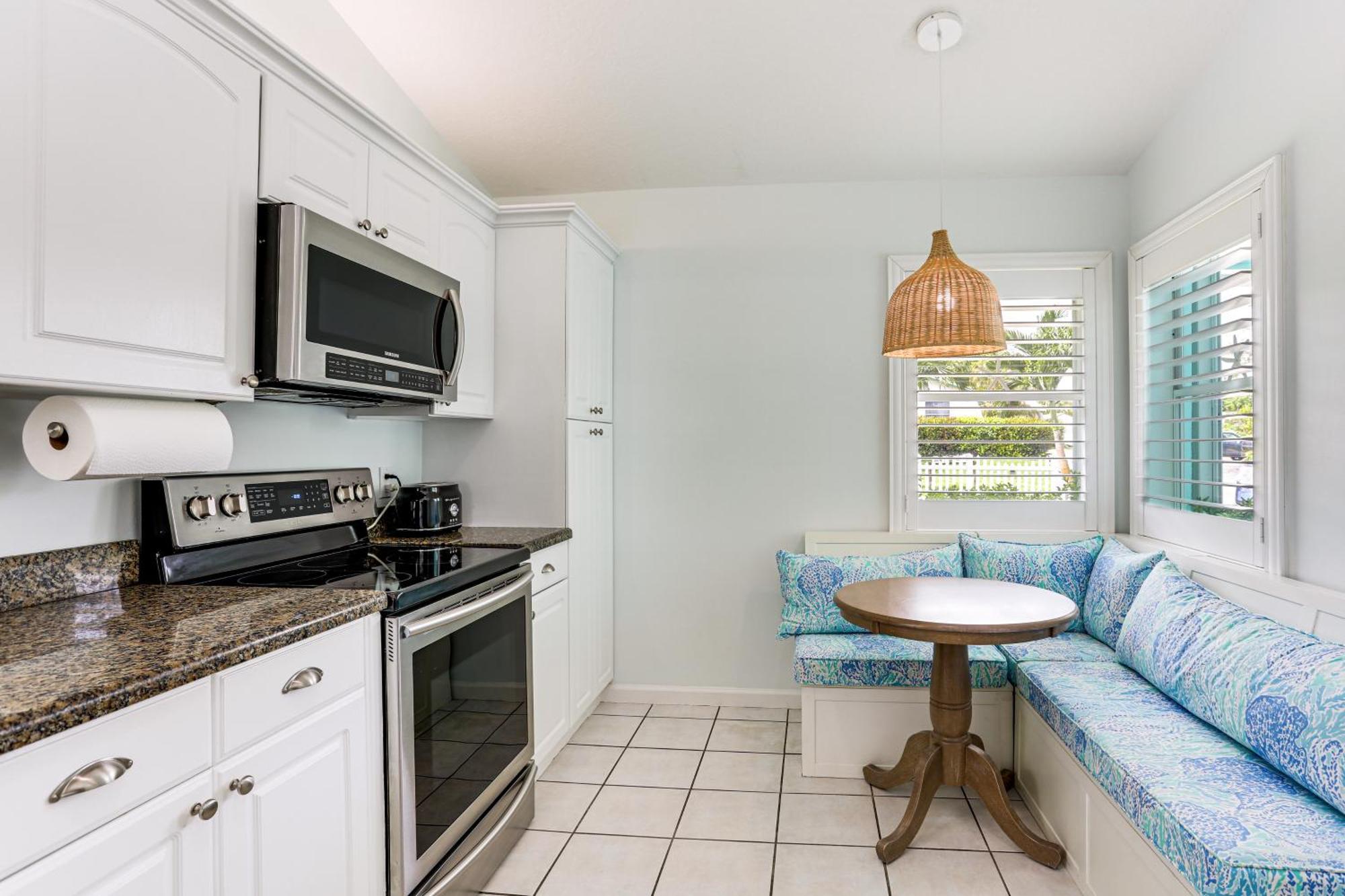 Coastal Villa With Private Yard And Heated Pool! North Palm Beach Eksteriør bilde